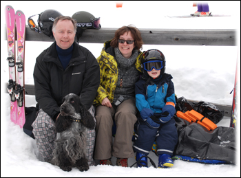 Hela familjen samlad - Anders, Marie, Adam & Frost.